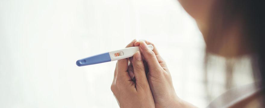 Zajście w ciążę podczas okresu – czy jest możliwe?