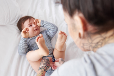 Pieluchy czy pieluchomajtki – co wybrać dla dziecka?