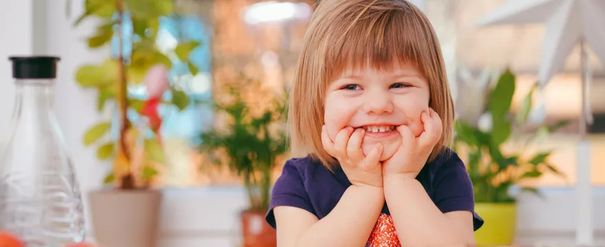 Olej lniany – naturalne wsparcie dla zdrowia i rozwoju Twojego dziecka