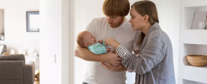 Co się zmienia w związku po narodzinach dziecka – i jak sobie z tym poradzić?
