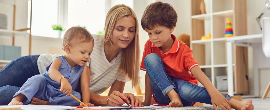 Samotna mama nie znaczy sama – gdzie szukać realnego wsparcia? 