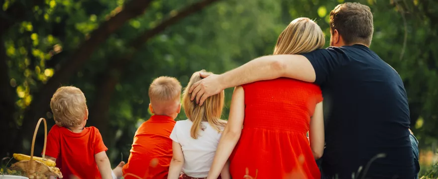 Strategie efektywnej komunikacji w rodzinie - naucz się mówić i słuchać na nowo