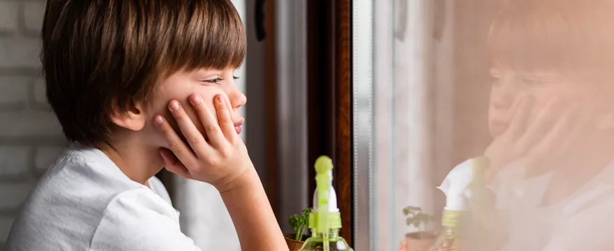 Jak pieniądze wpływają na samoocenę dziecka? O presji rówieśniczej i emocjach